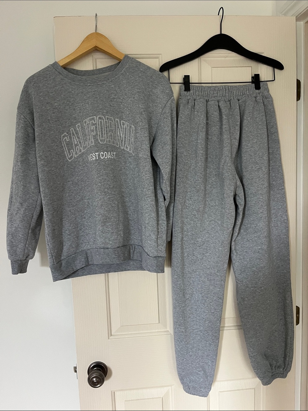 Sweatshirt & Jogger Set - California